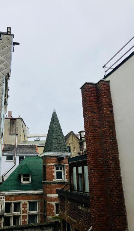 Bnb Hotel Suikernest Антверпен Экстерьер фото